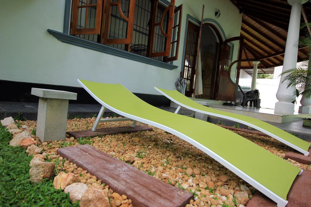 Flipflop Hostel Negombo Luaran gambar
