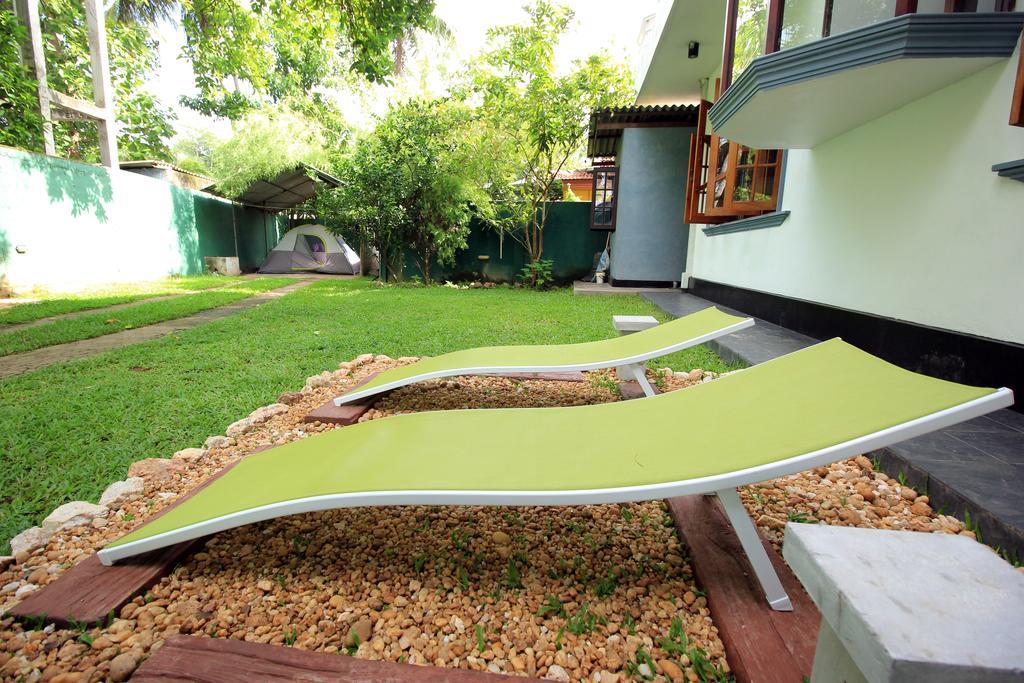 Flipflop Hostel Negombo Luaran gambar