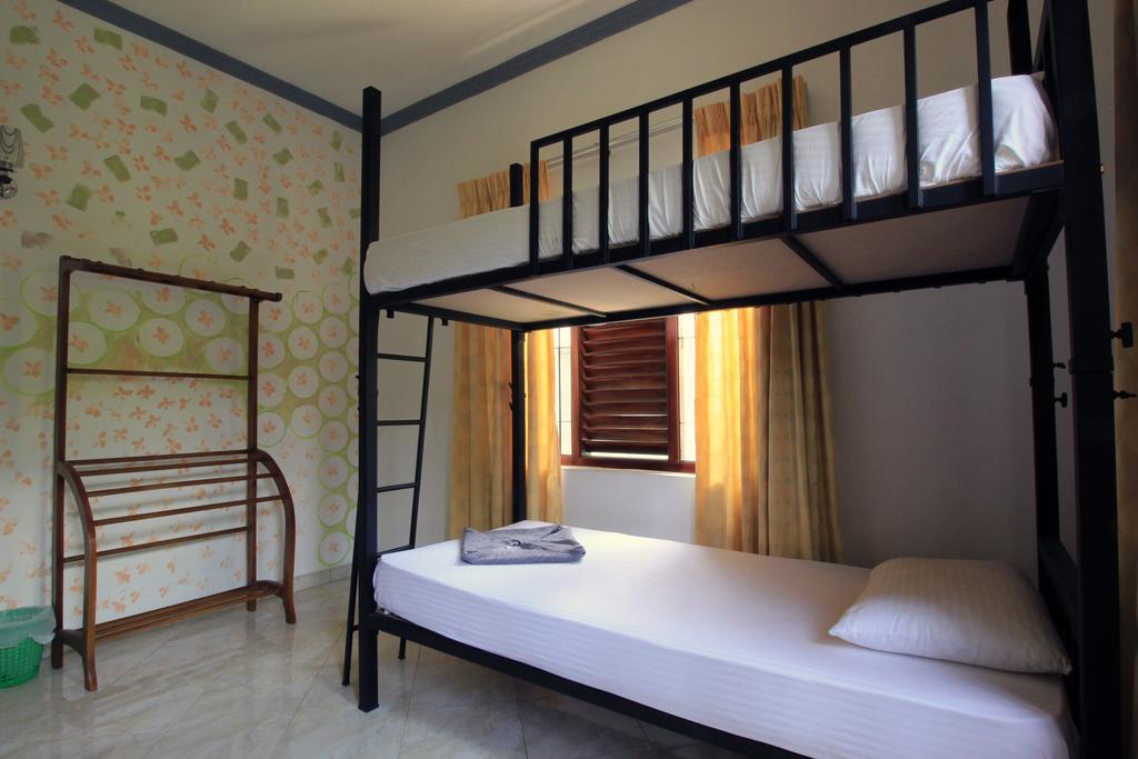Flipflop Hostel Negombo Luaran gambar