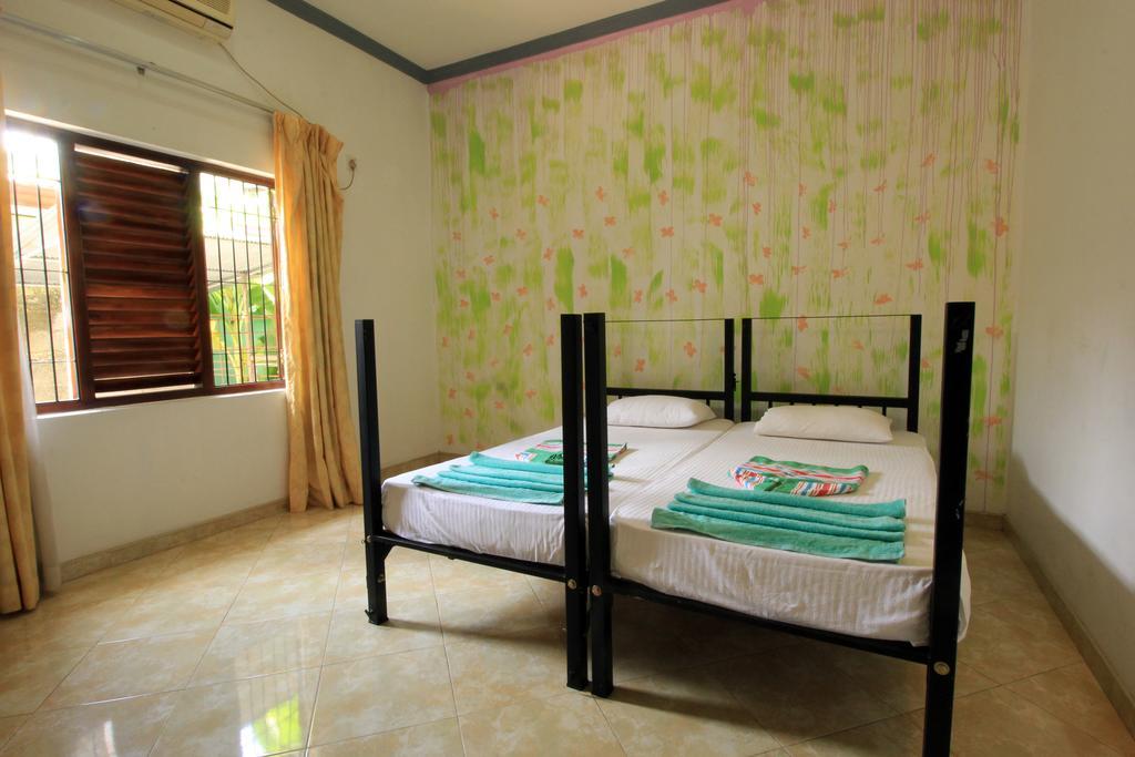 Flipflop Hostel Negombo Luaran gambar