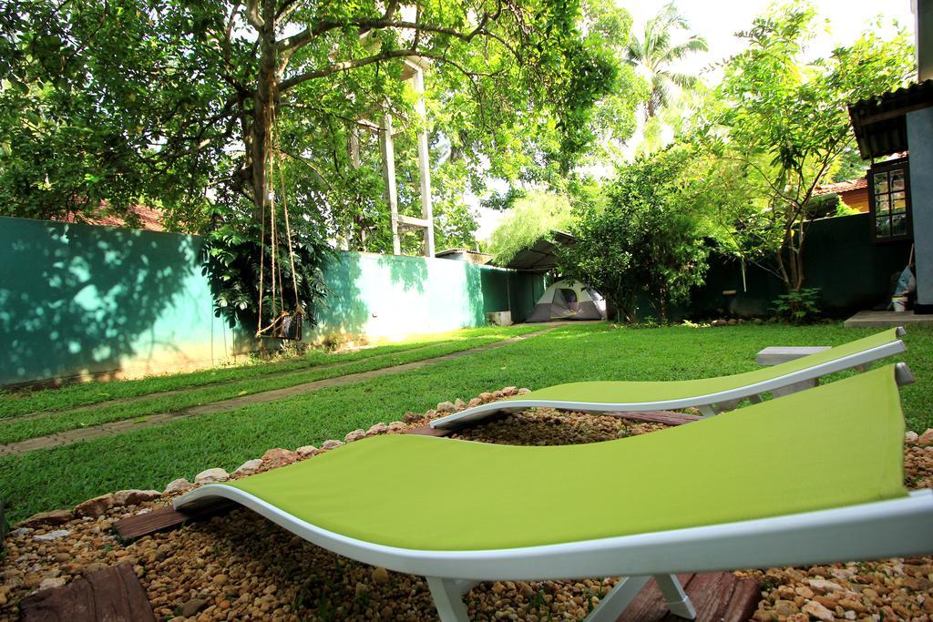 Flipflop Hostel Negombo Luaran gambar