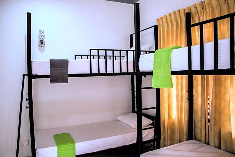 Flipflop Hostel Negombo Luaran gambar