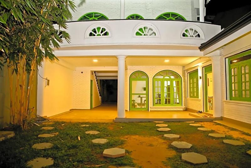 Flipflop Hostel Negombo Luaran gambar