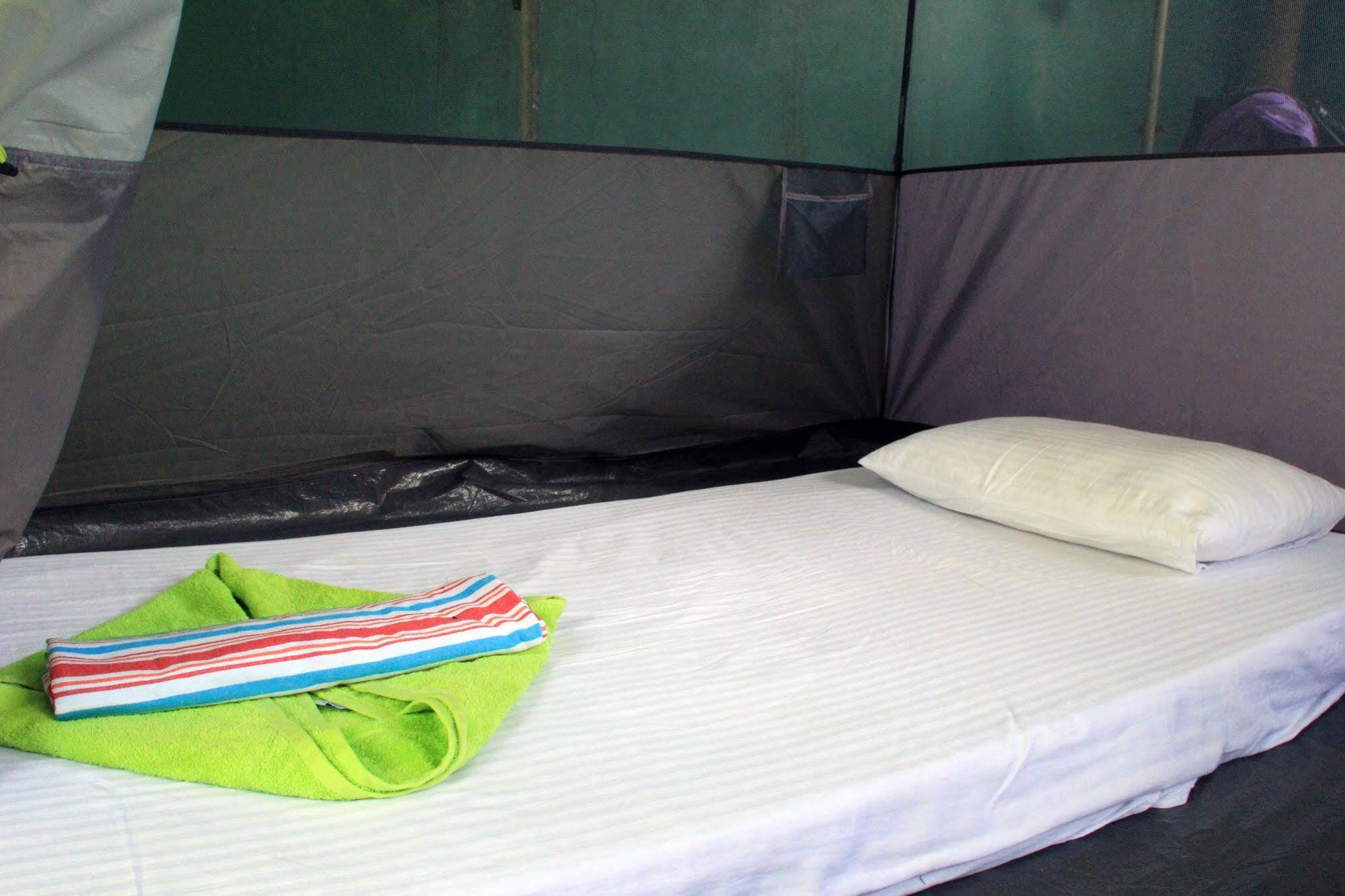 Flipflop Hostel Negombo Luaran gambar